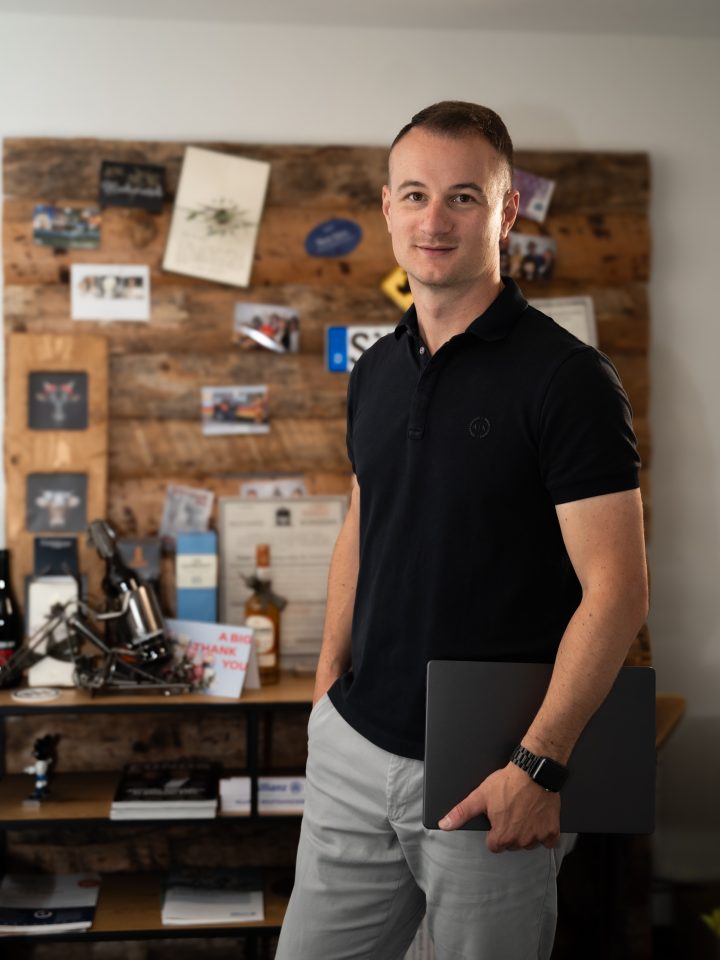 Adrian Hausin in seinem Büro
